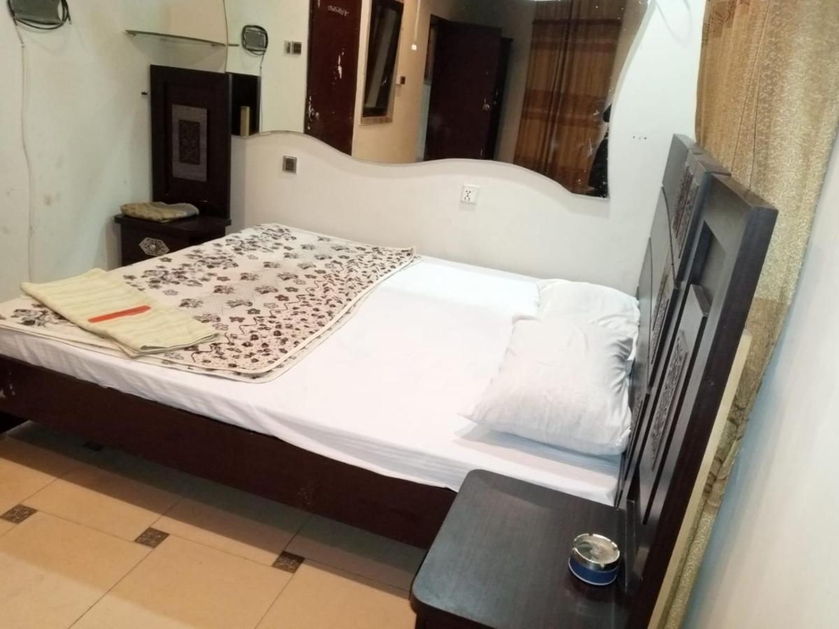 Hotel Crown Plaza, Near Karachi Airport, Darul Sehat Hospital, Dow, Agha Khan And Liaqat Hospital Dış mekan fotoğraf