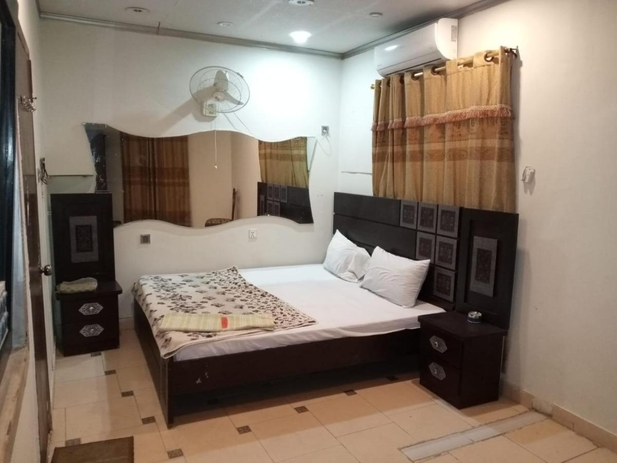 Hotel Crown Plaza, Near Karachi Airport, Darul Sehat Hospital, Dow, Agha Khan And Liaqat Hospital Dış mekan fotoğraf