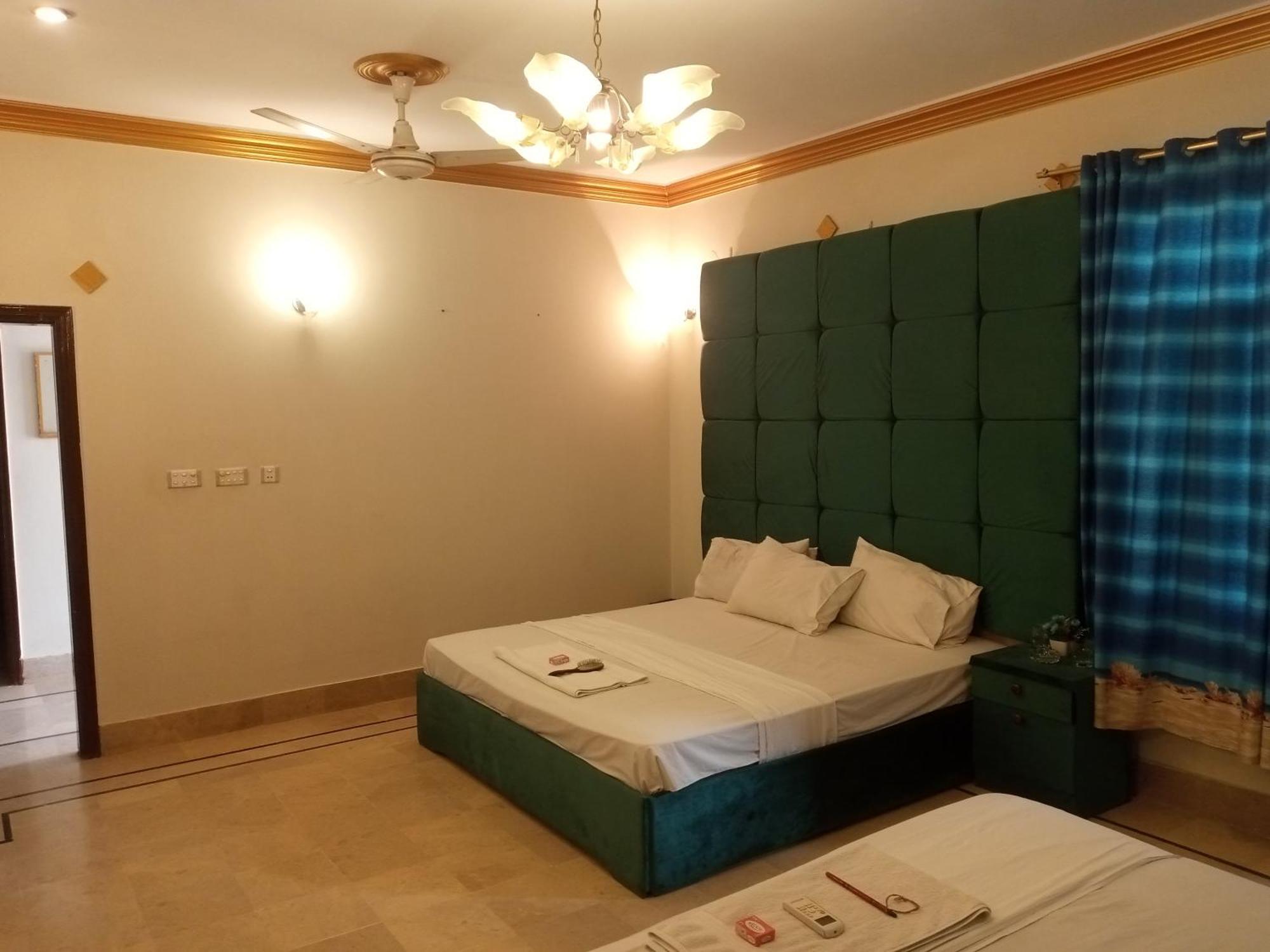 Hotel Crown Plaza, Near Karachi Airport, Darul Sehat Hospital, Dow, Agha Khan And Liaqat Hospital Dış mekan fotoğraf