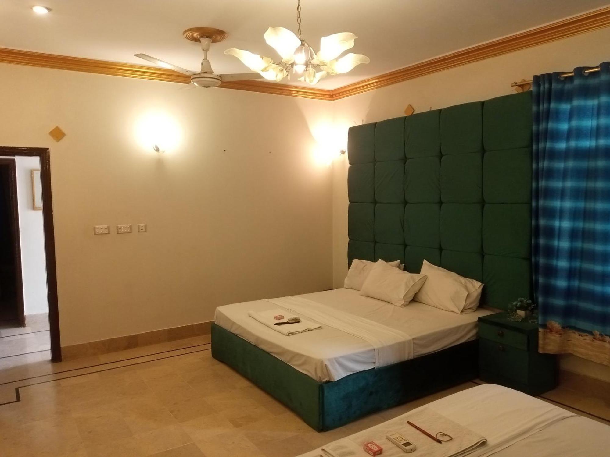 Hotel Crown Plaza, Near Karachi Airport, Darul Sehat Hospital, Dow, Agha Khan And Liaqat Hospital Dış mekan fotoğraf