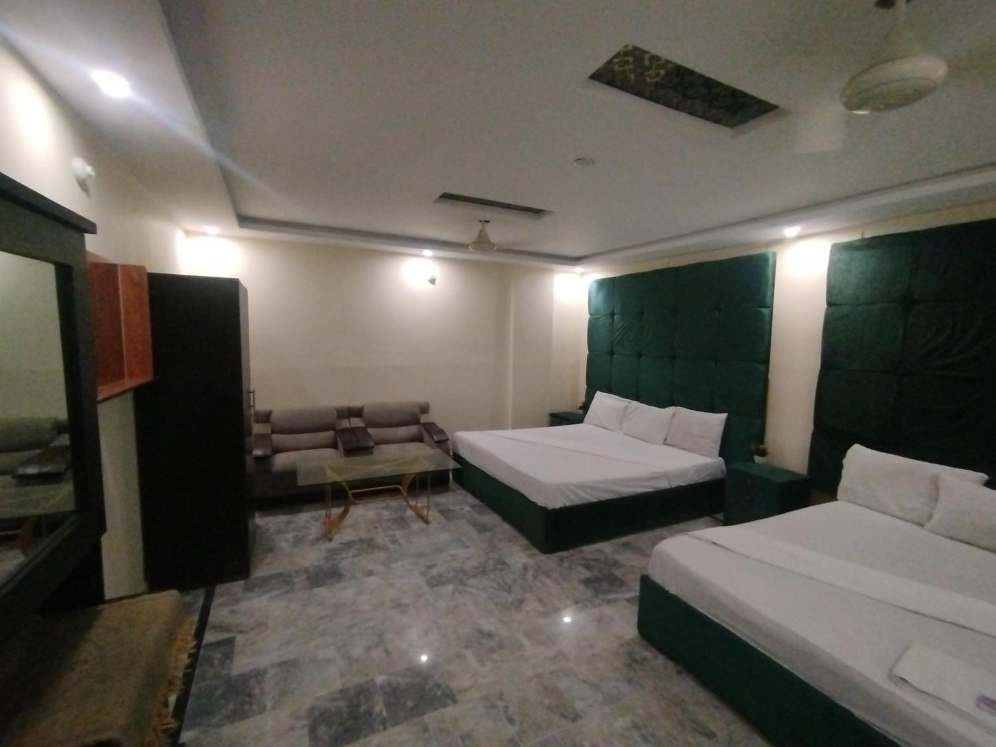 Hotel Crown Plaza, Near Karachi Airport, Darul Sehat Hospital, Dow, Agha Khan And Liaqat Hospital Dış mekan fotoğraf