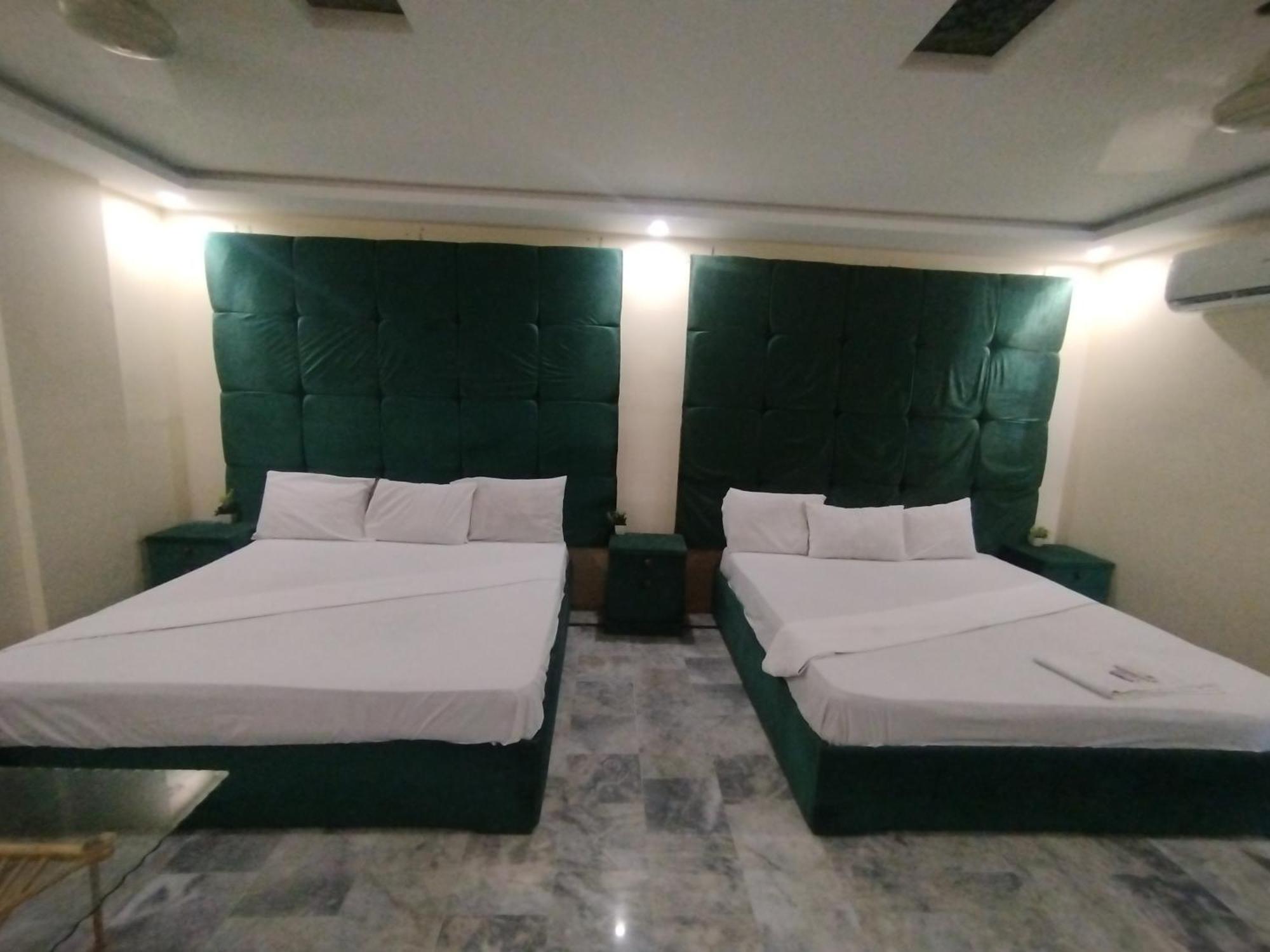Hotel Crown Plaza, Near Karachi Airport, Darul Sehat Hospital, Dow, Agha Khan And Liaqat Hospital Dış mekan fotoğraf