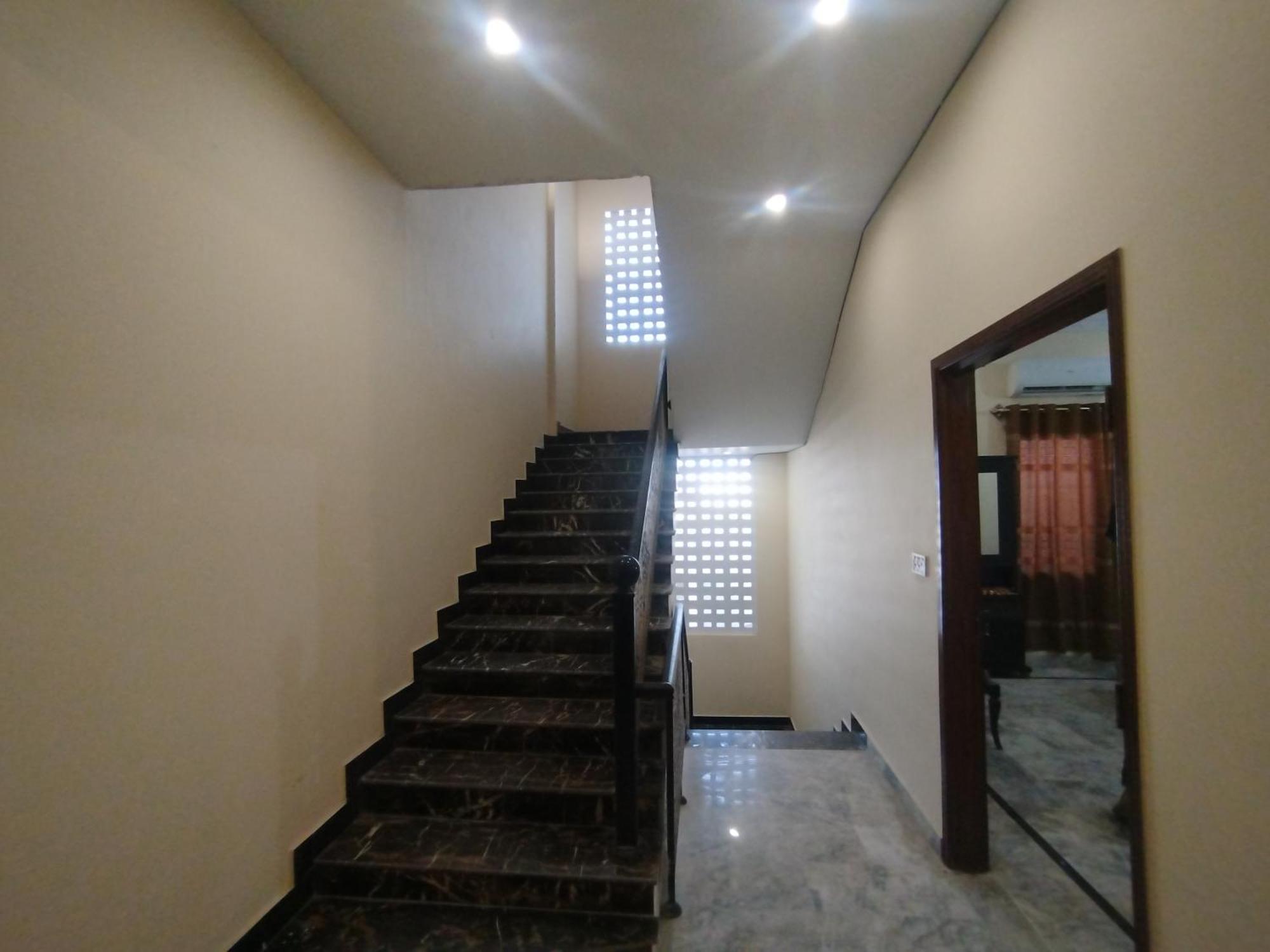 Hotel Crown Plaza, Near Karachi Airport, Darul Sehat Hospital, Dow, Agha Khan And Liaqat Hospital Dış mekan fotoğraf